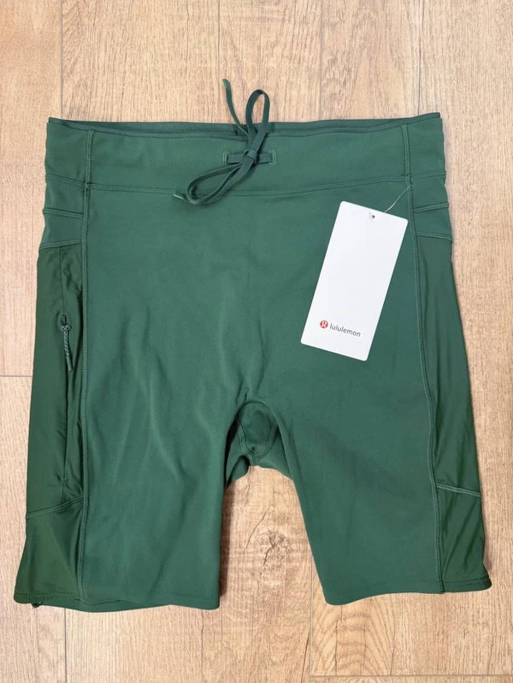 Lululemon No Line HR Run Short 8" Size 8
